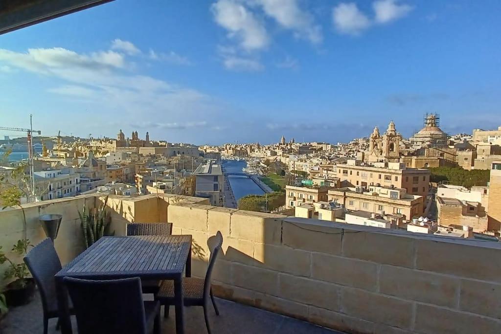 Апартаменты The View Penthouse Cospicua Экстерьер фото